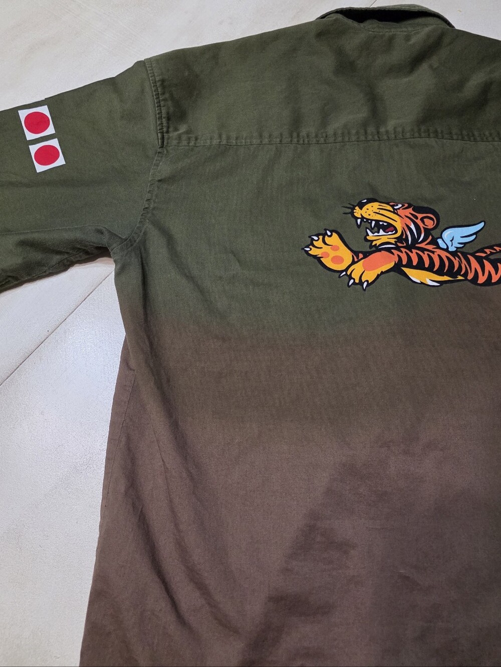 Max Boxxer Vintage Style Flying Tiger Shark Face Button Down Shirt Mens Size L - Picture 11 of 11